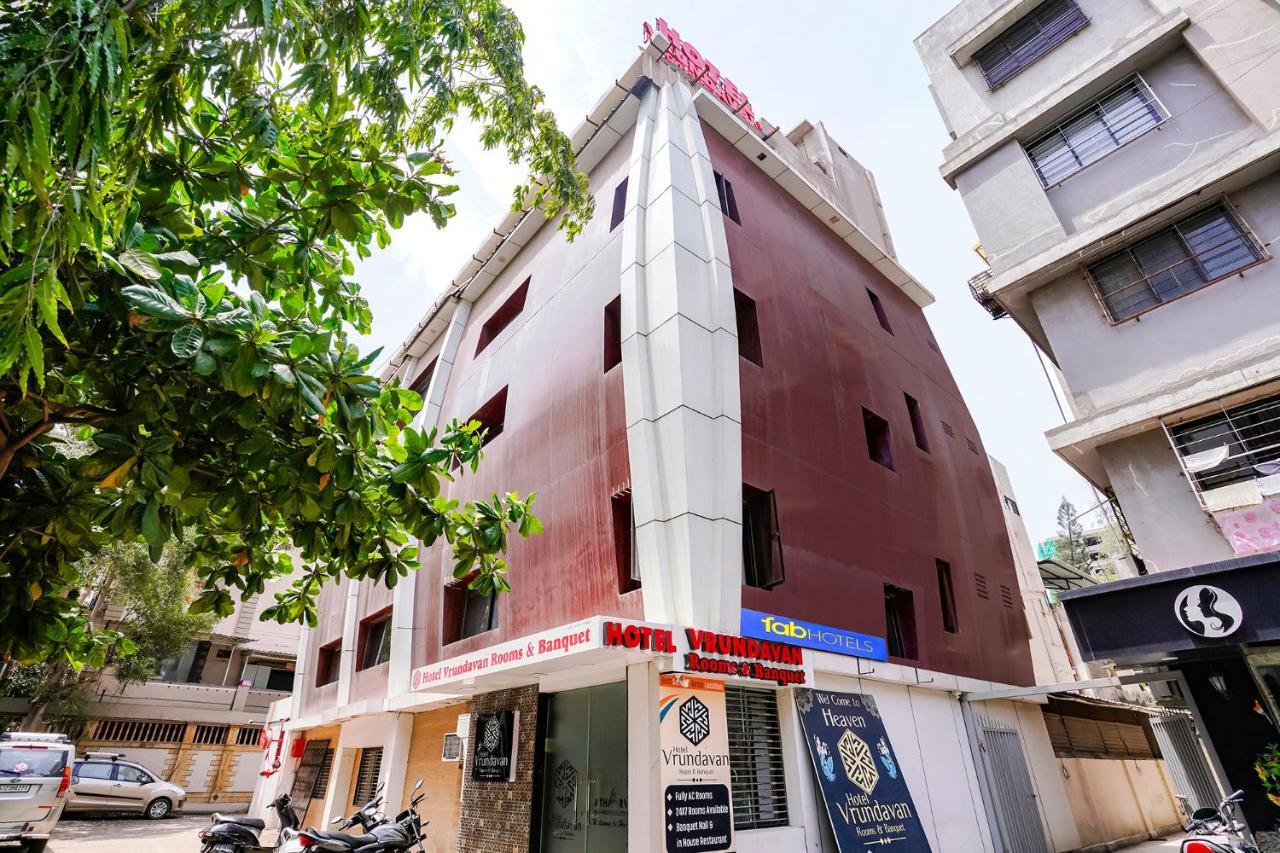 Fabhotel Vrundavan, Athwa Bhatha Kültér fotó