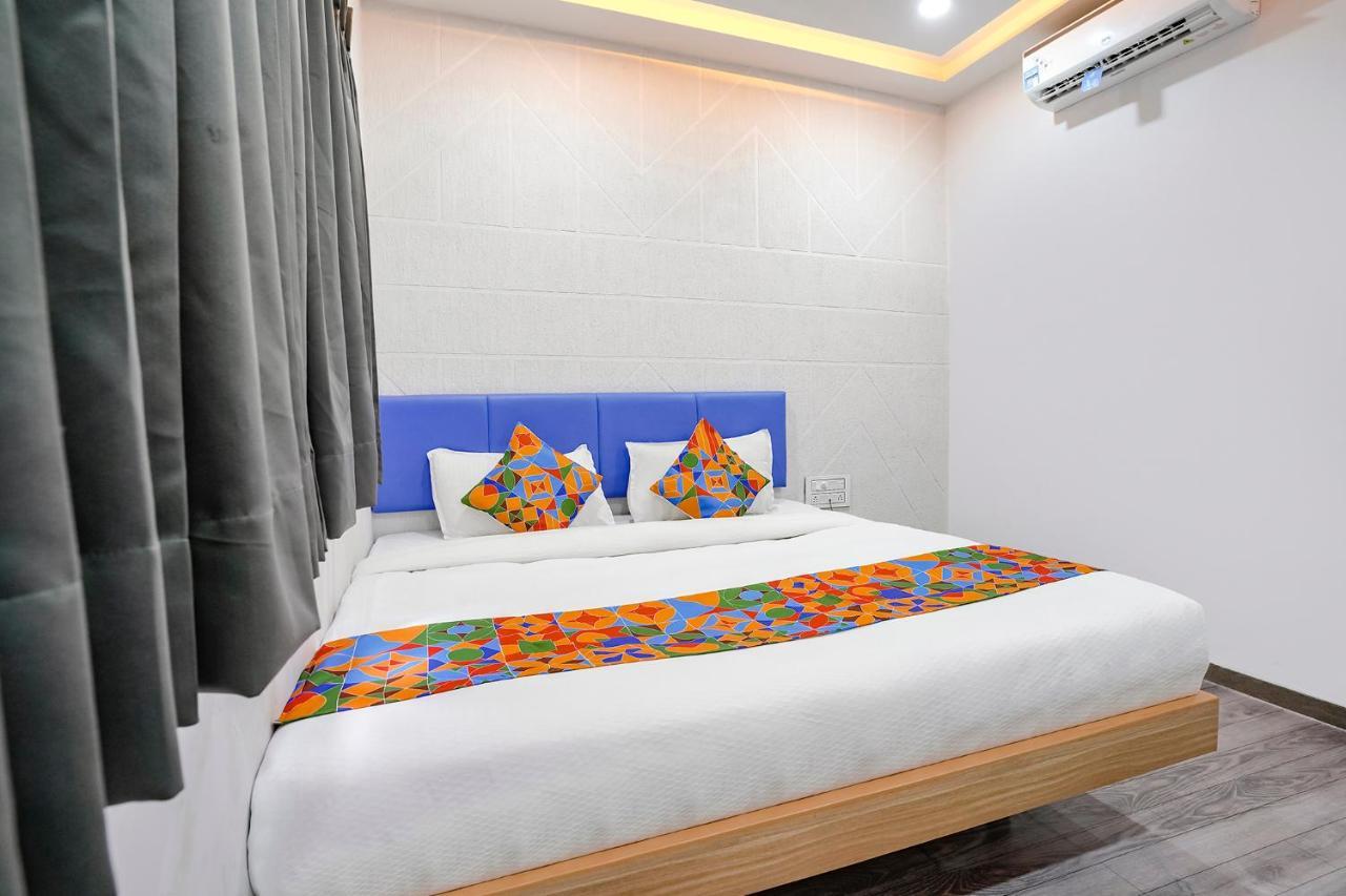 Fabhotel Vrundavan, Athwa Bhatha Kültér fotó